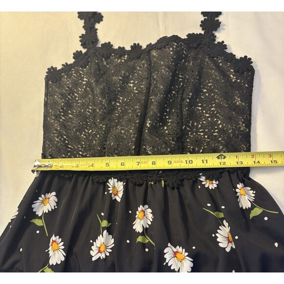 FEW MODA Black Lace Crochet Daisy Skater Dress Medium Sleeveless Lined Boho - Picture 11 of 12